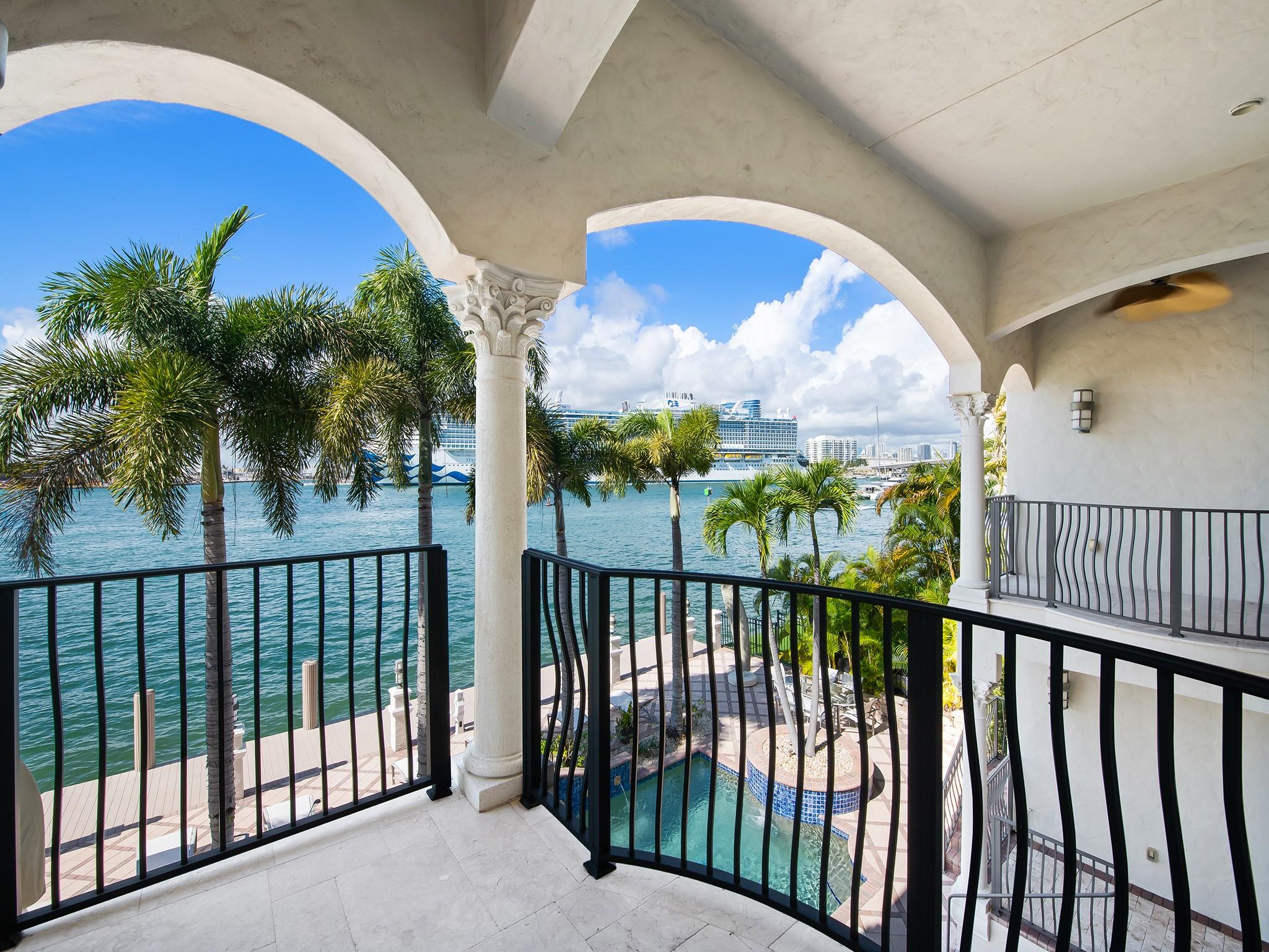 1965 SE 21st Avenue, Fort Lauderdale, FL 33316