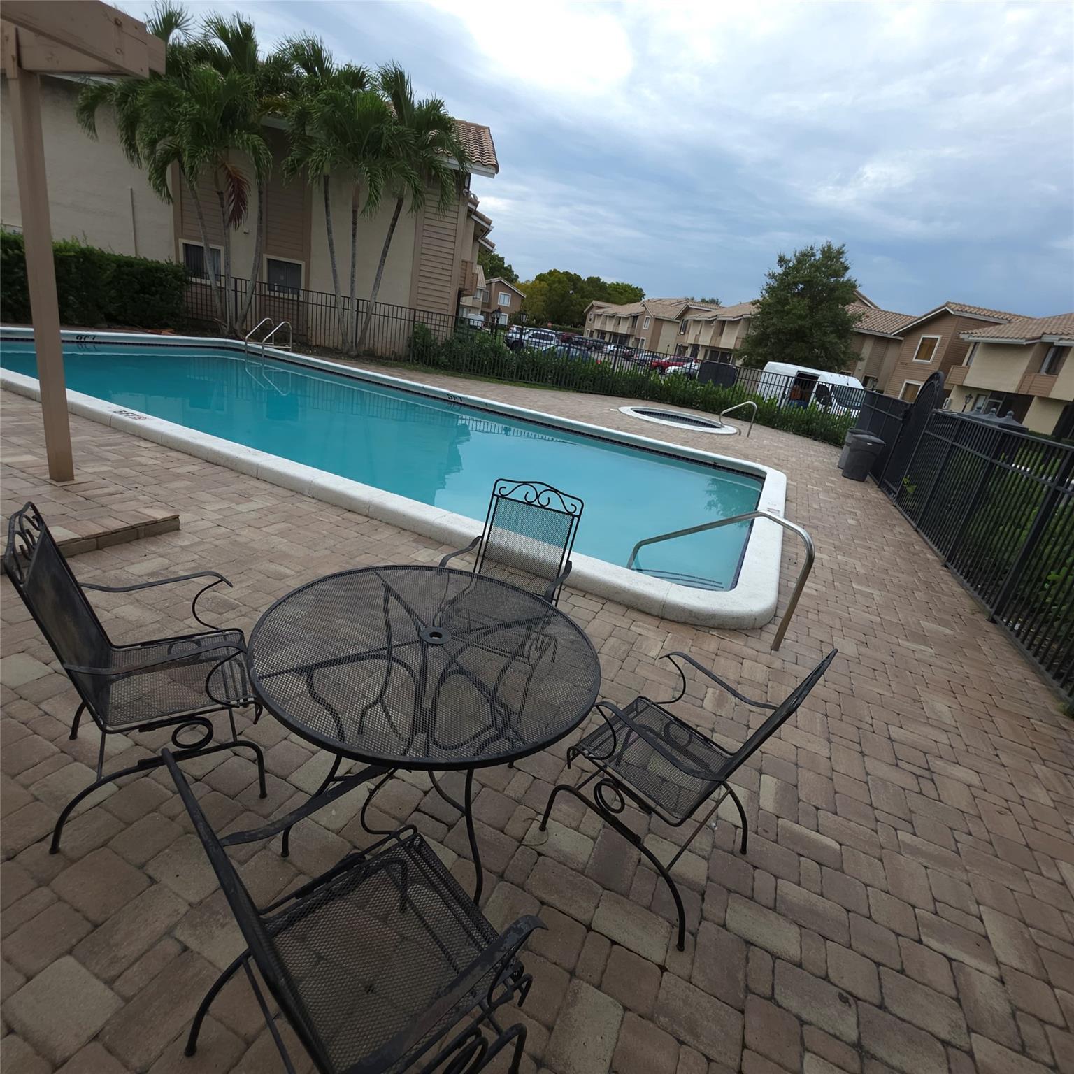 9959 W Atlantic Boulevard, Coral Springs, FL 33071