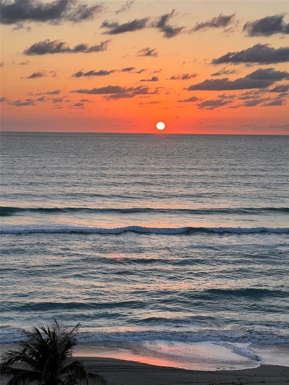 Photo for 600 Ocean Drive, 8D, Juno Beach, FL 33408 - Listing #FX-10422430 600 Ocean Drive, 8D, Juno Beach, FL 33408