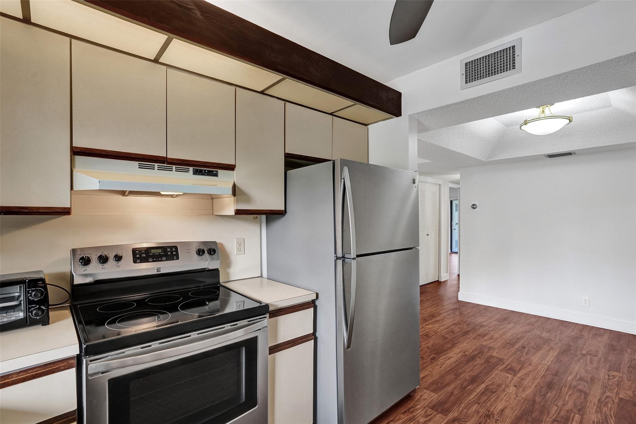 Photo for 7432 Ashmont Circle, 208, Tamarac, FL 33321 - Listing #FX-10525865 7432 Ashmont Circle, 208, Tamarac, FL 33321