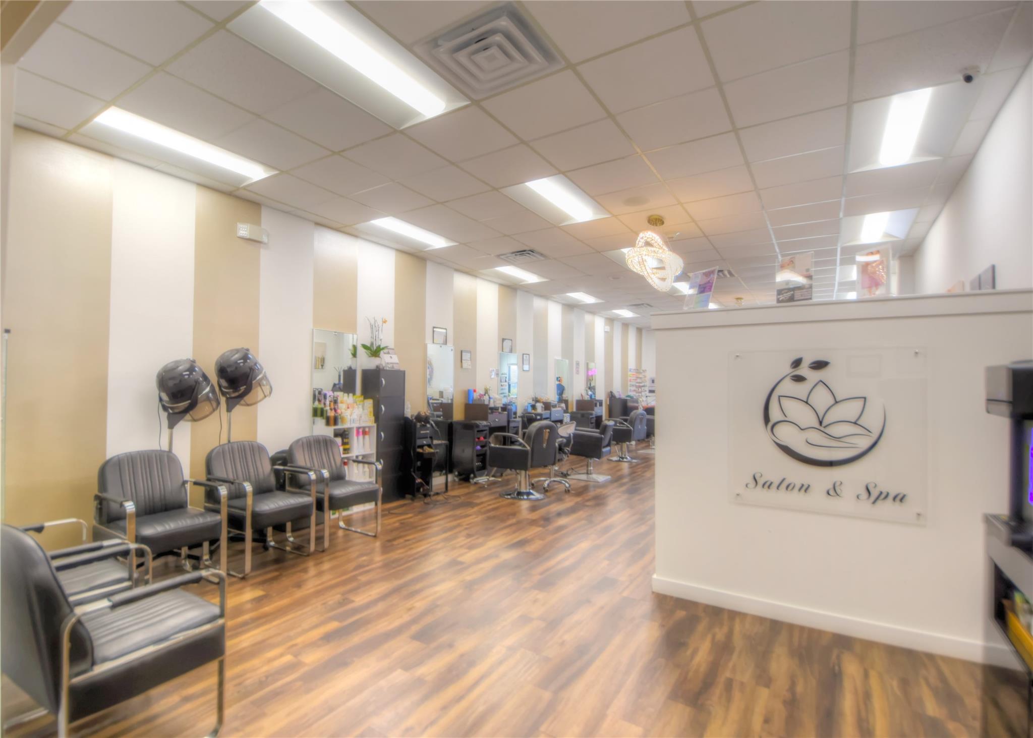 Photo for 98 Gables Boulevard, Weston, FL 33326 - Listing #FX-10506101 98 Gables Boulevard, Weston, FL 33326