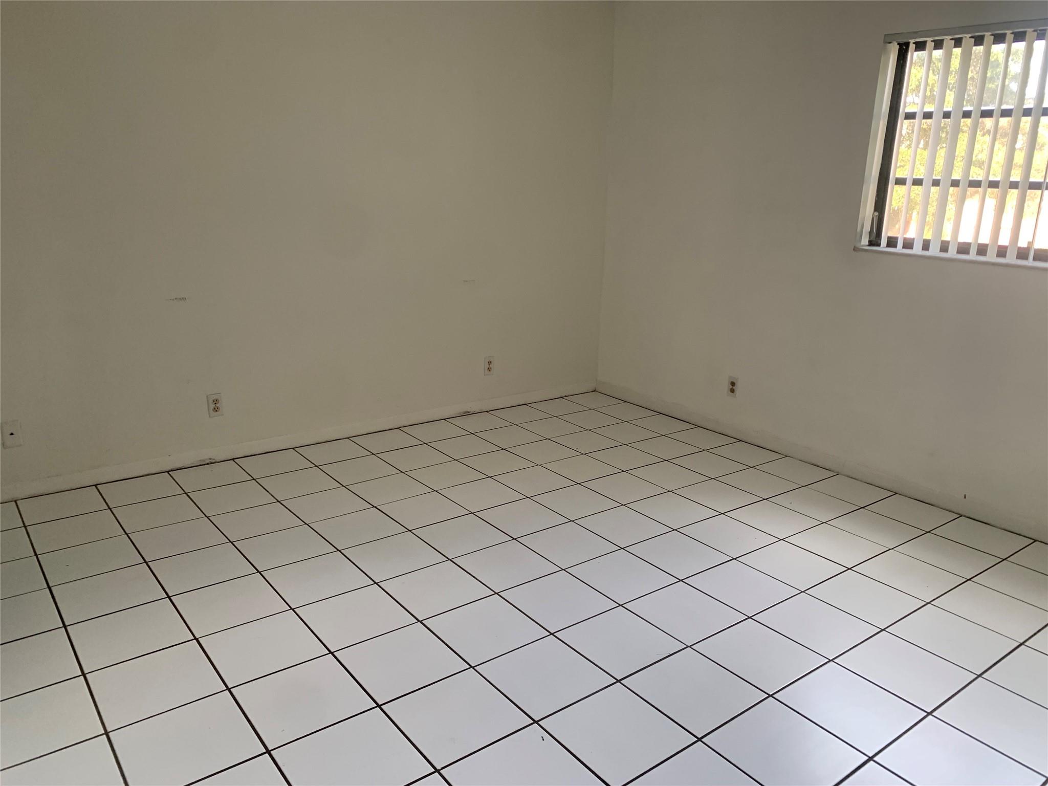 9150 NW 38th Drive 212, Coral Springs, FL 33065