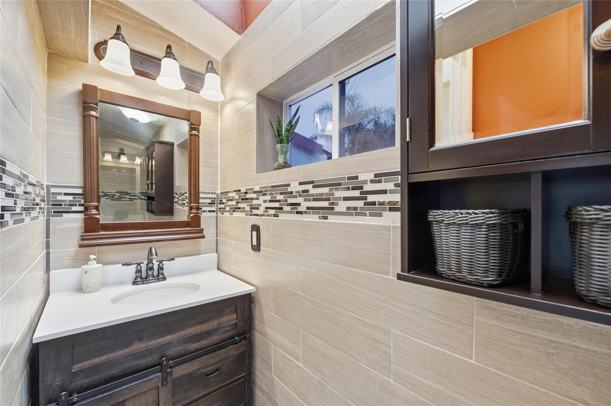 10949 NW 1st Mnr, Coral Springs, FL 33071