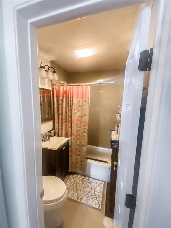 Photo for 1333 NE 25 Street, Pompano Beach, FL 33064 - Listing #FX-10409485 1333 NE 25 Street, Pompano Beach, FL 33064