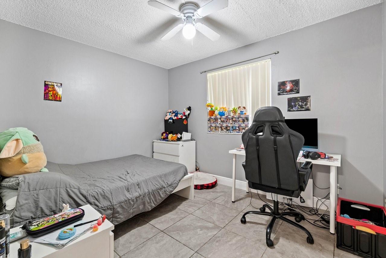 1831 NW 94th Avenue, Coral Springs, FL 33071