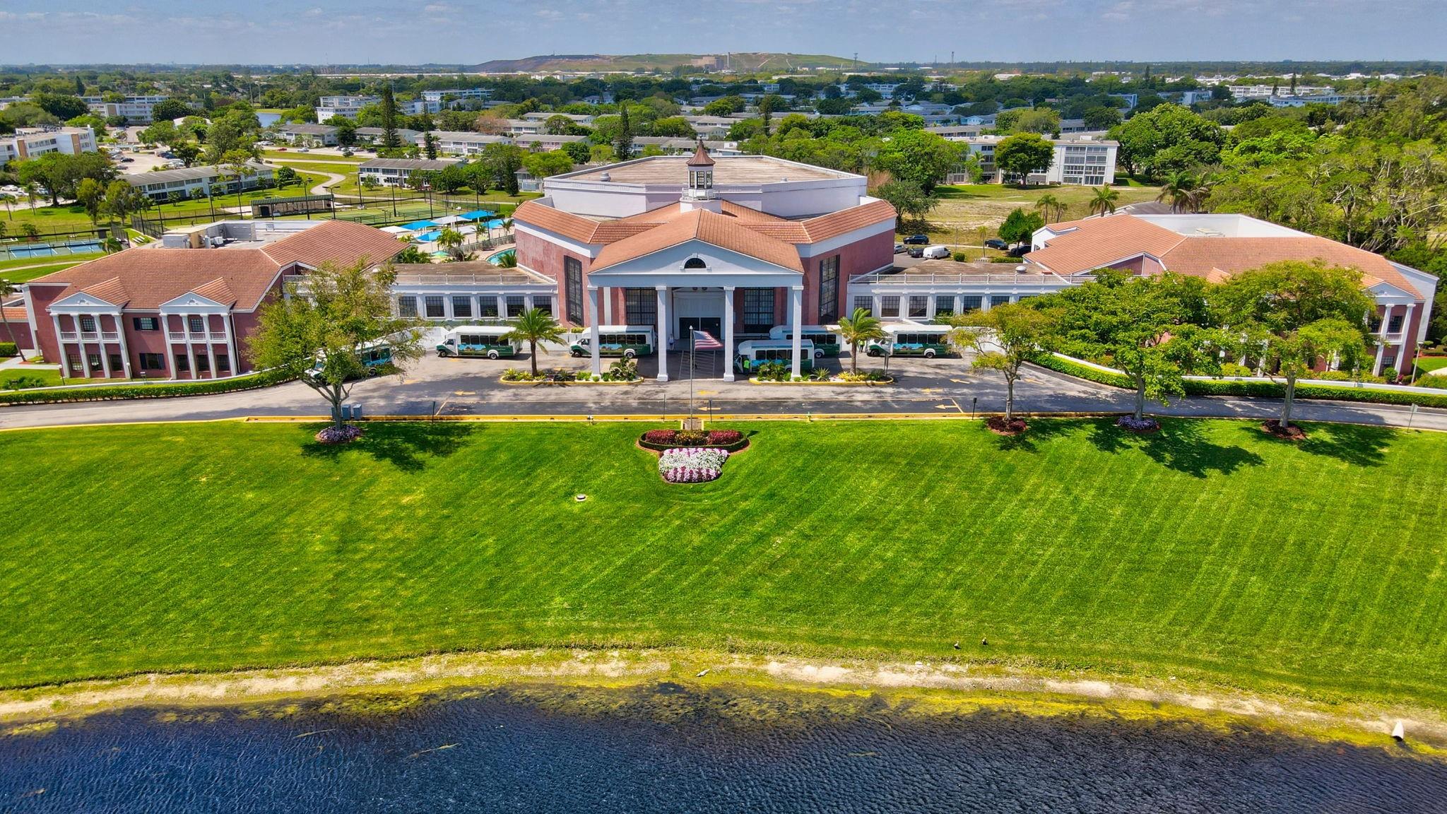 Photo for 327 Farnham P, 327, Deerfield Beach, FL 33442 - Listing #FX-10506185 327 Farnham P, 327, Deerfield Beach, FL 33442