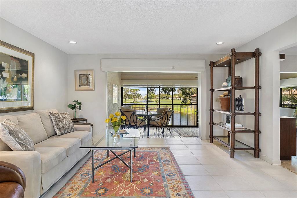 Photo for 8210 E Casa Del Lago, E, Boca Raton, FL 33433 - Listing #FX-10435946 8210 E Casa Del Lago, E, Boca Raton, FL 33433