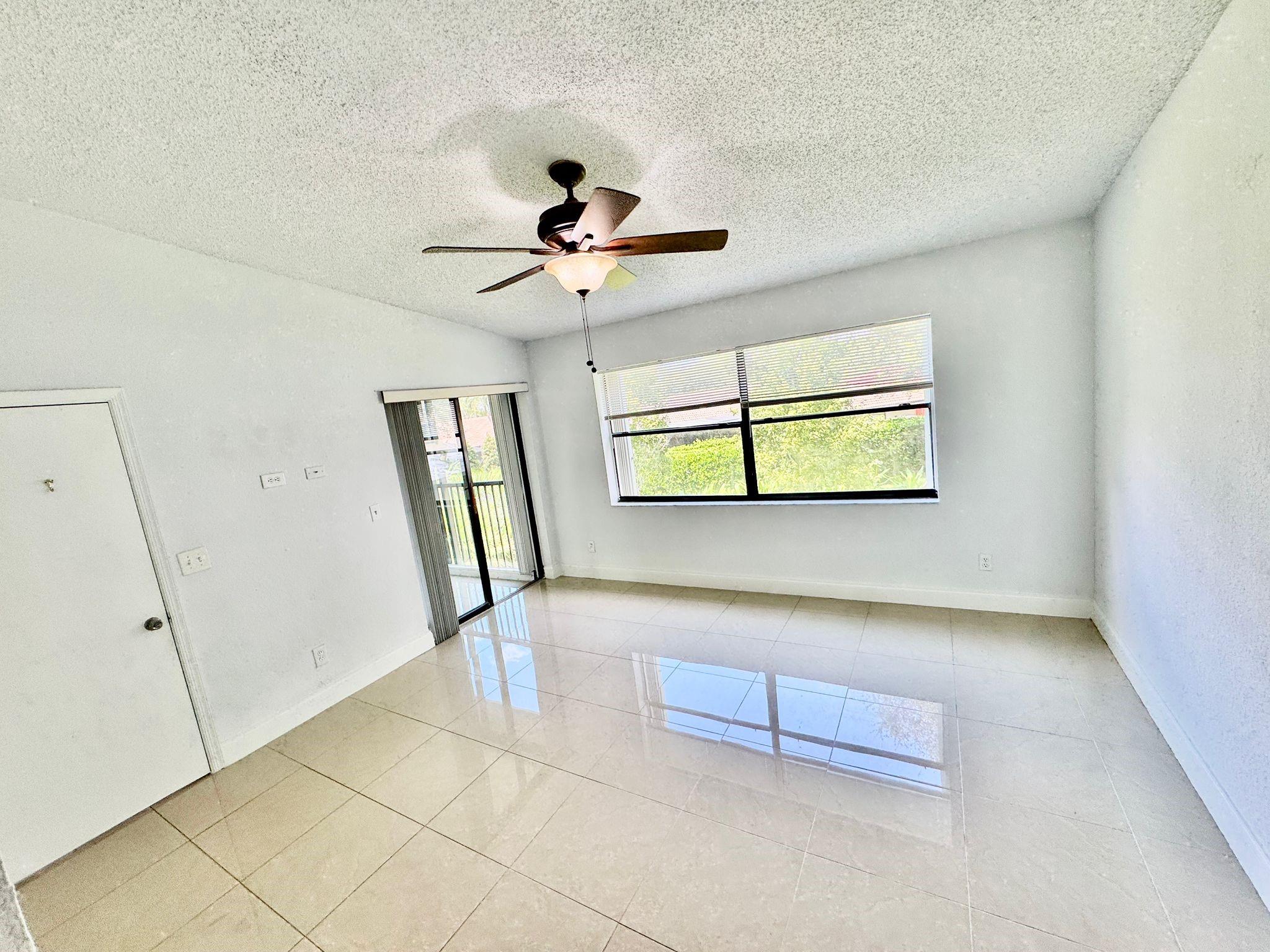 9657 N Riverside Drive 5H, Coral Springs, FL 33071