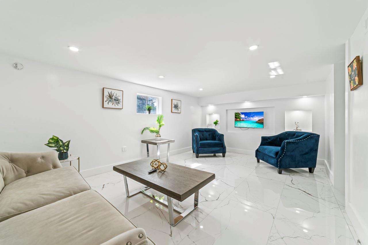 1215 NE 200th Street, Miami, FL 33179