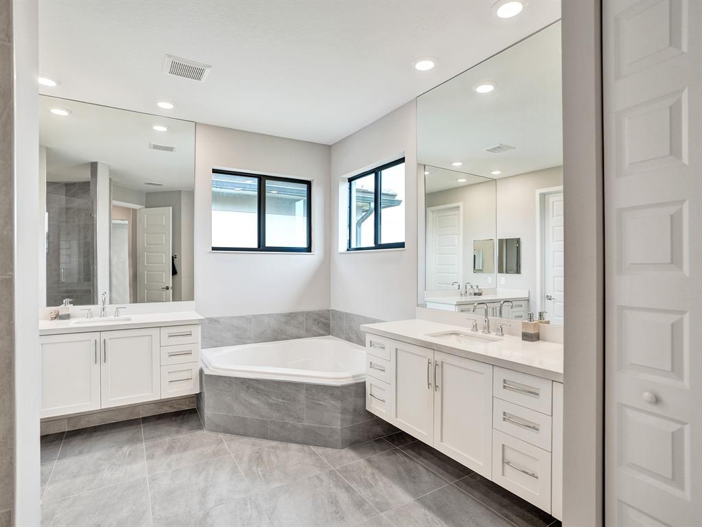 Photo for 10805 Oceano Way, Parkland, FL 33076 - Listing #FX-10428266 10805 Oceano Way, Parkland, FL 33076