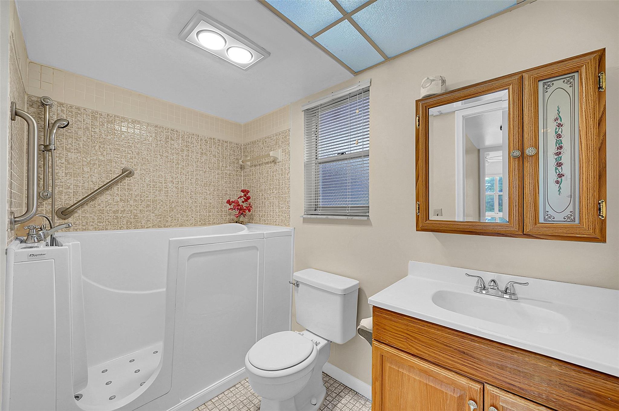 Photo for 9460 Sunrise Lakes Boulevard, 106, Sunrise, FL 33322 - Listing #FX-10526719 9460 Sunrise Lakes Boulevard, 106, Sunrise, FL 33322