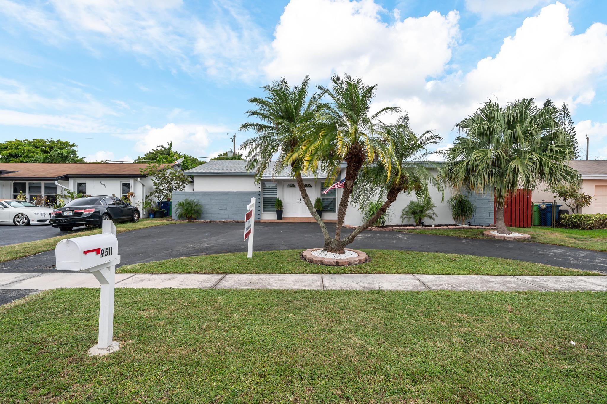 Photo for 9511 NW 21st Mnr, Sunrise, FL 33322 - listing #FX-10530844 9511 NW 21st Mnr, Sunrise, FL 33322