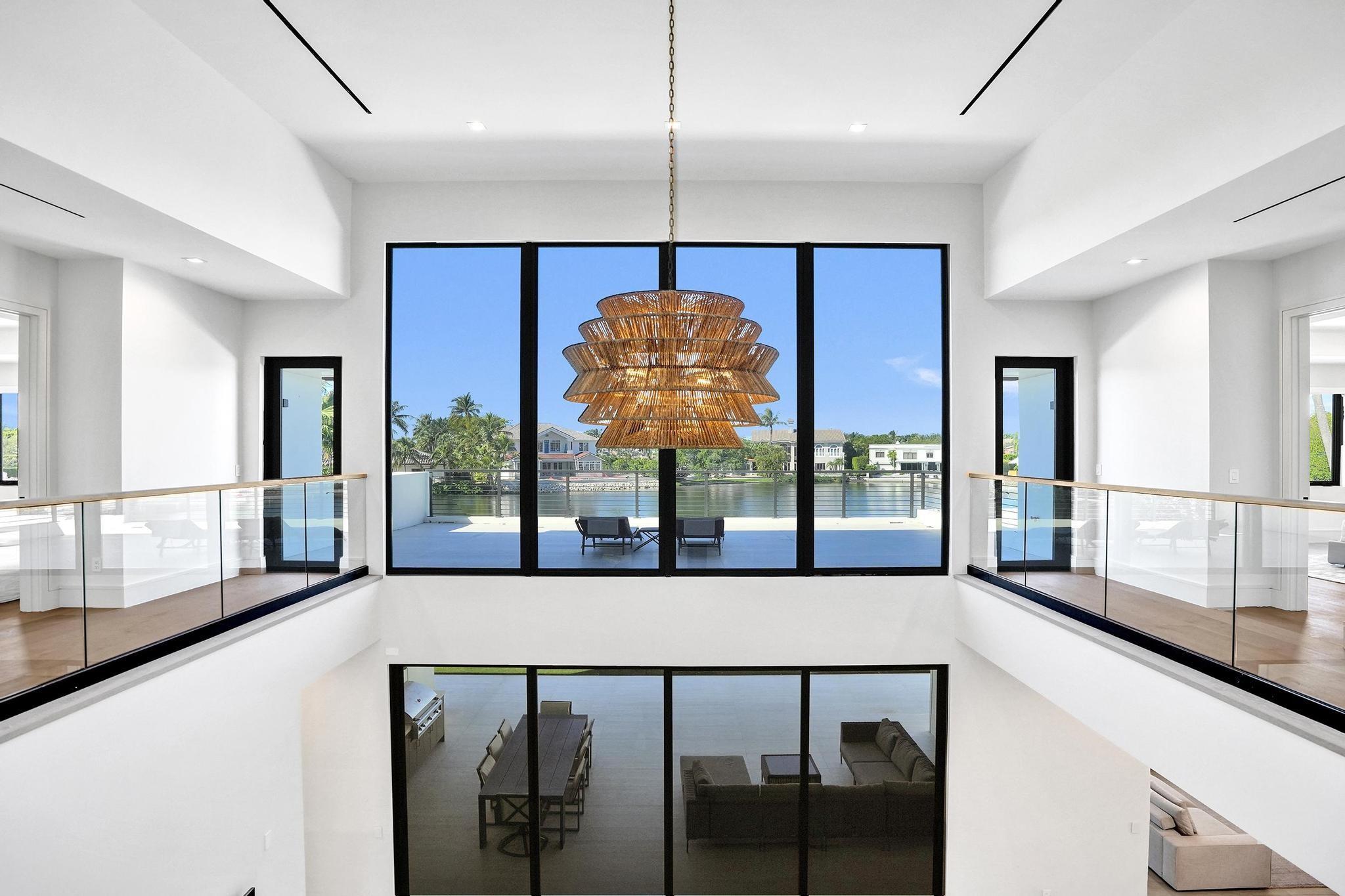 7 Seneca Road, Sea Ranch Lakes, FL 33308