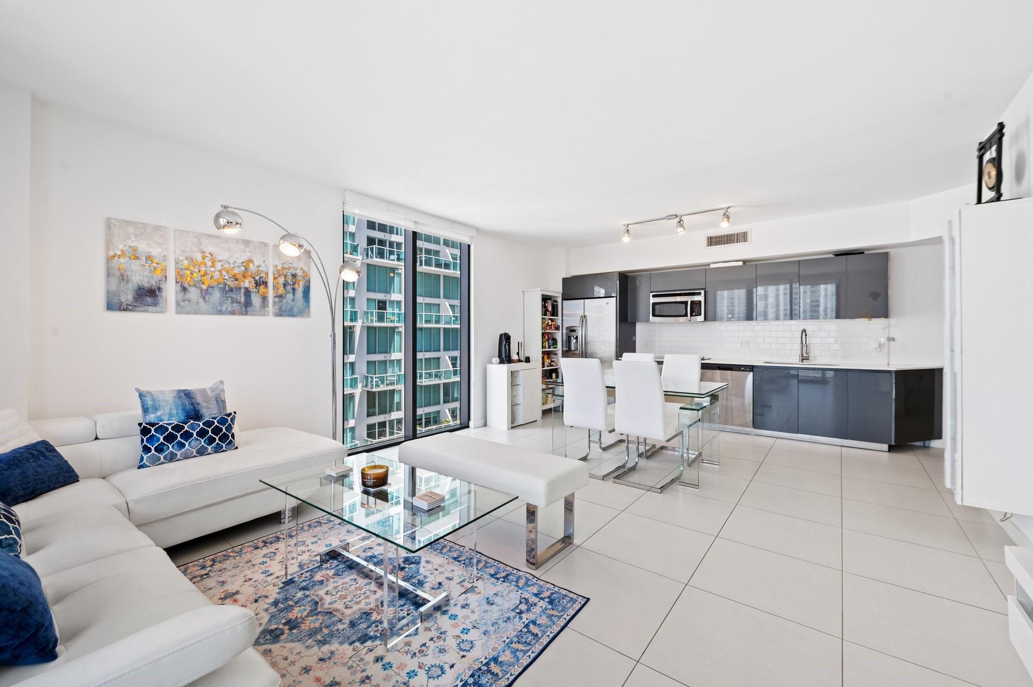 31 SE 6th Street 2002, Miami, FL 33131