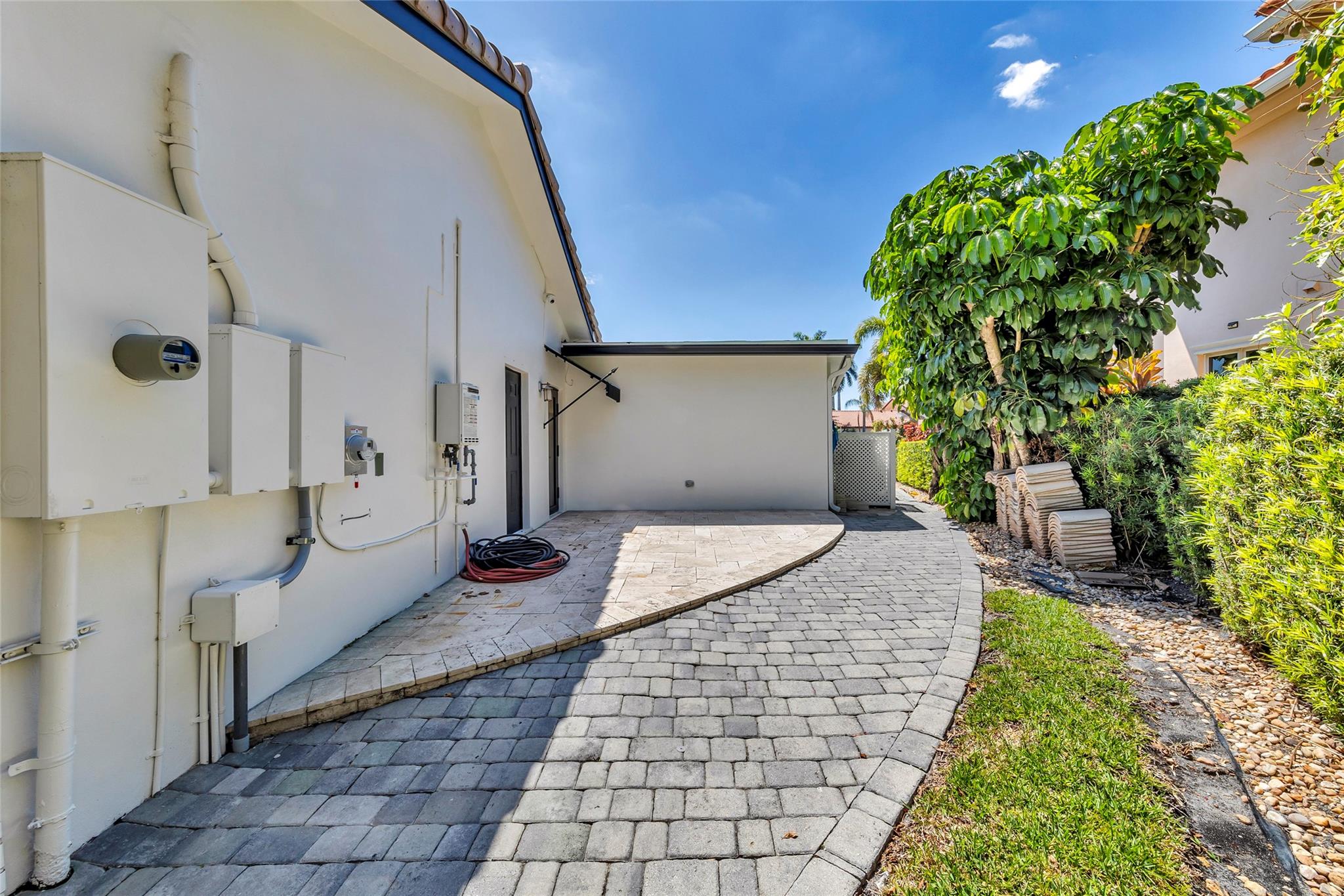 Upgraded electrical service with separate electrical meter for the dock