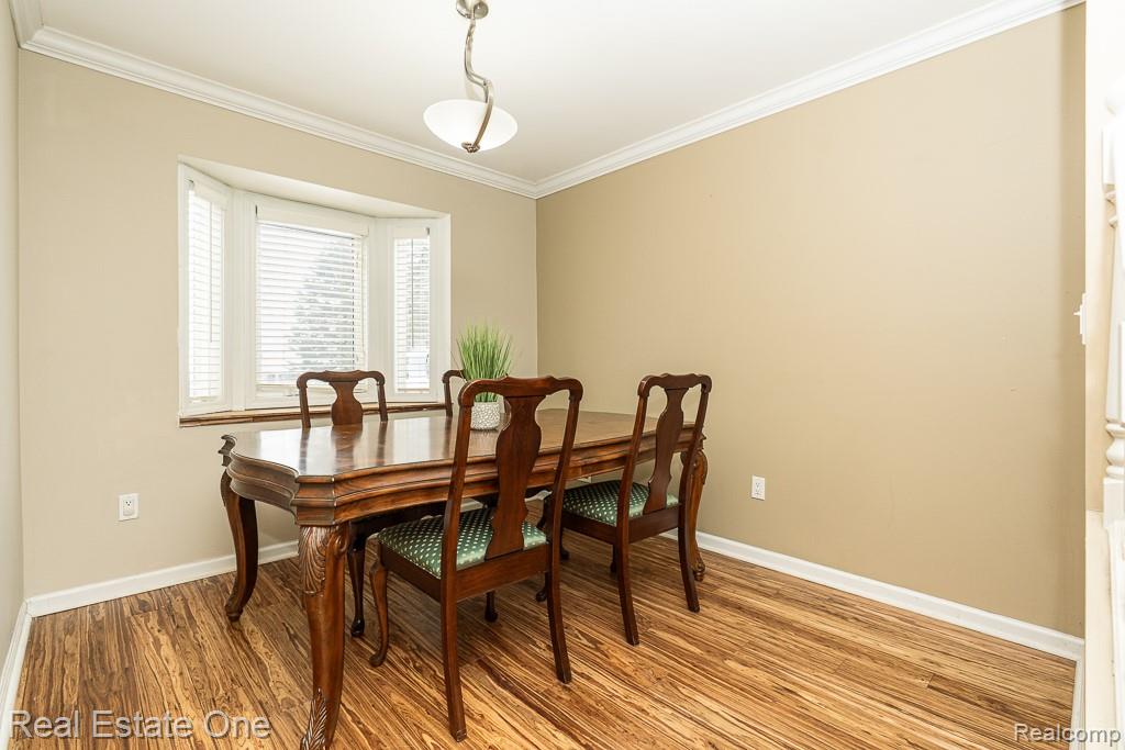 8955 Maplewood Avenue, Clarkston, MI 48348 — Photo 12