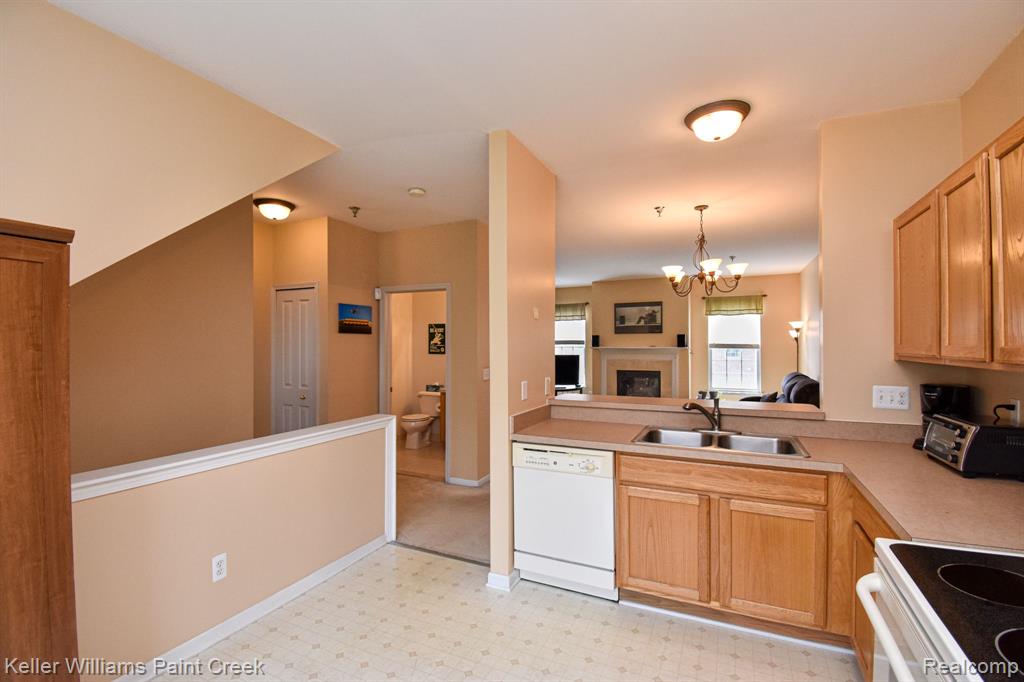 25467 SAINT JAMES, Southfield, MI 48075 — Photo 14