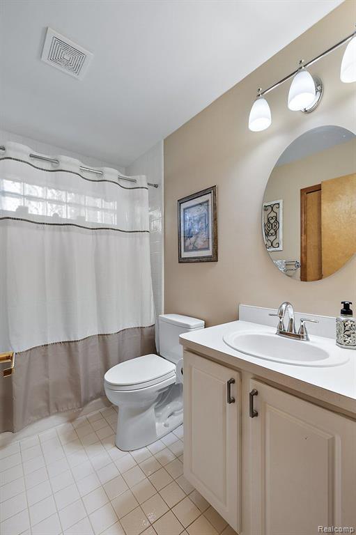 41646 WESTBURY Lane, Clinton Twp, MI 48038 — Photo 18