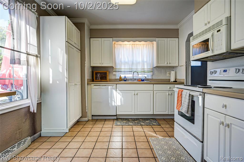 5596 Eldridge Drive, Waterford, MI 48327 — Photo 19