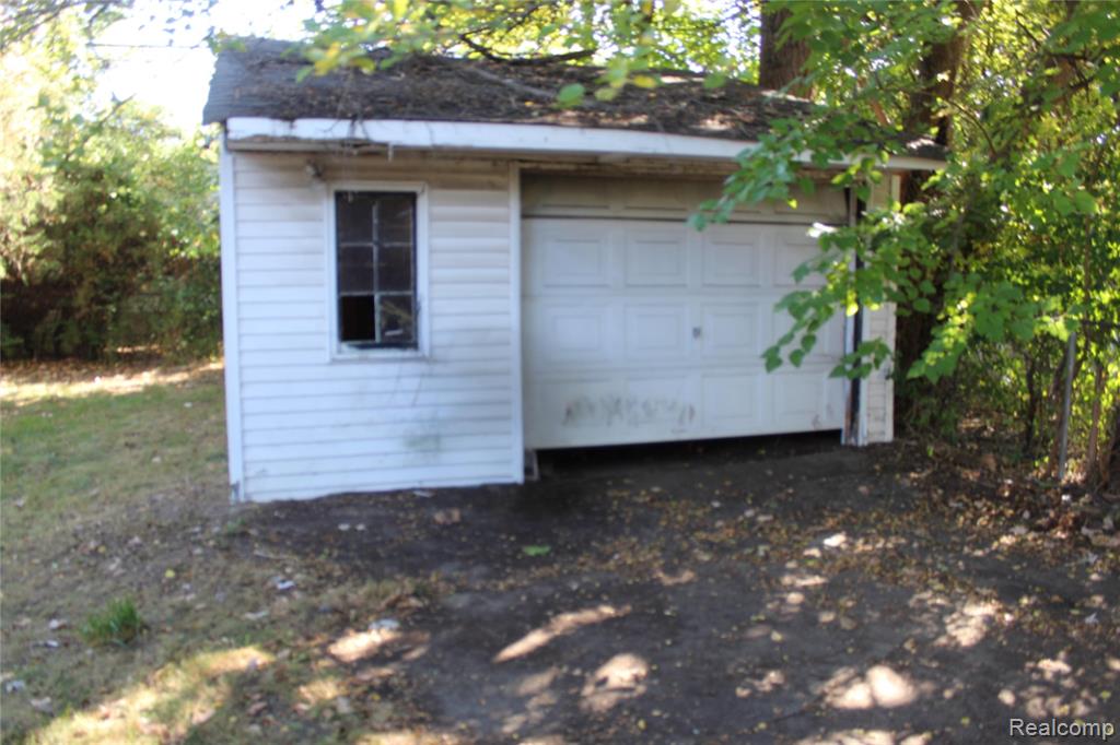 20310 Annchester Road, Detroit, MI 48219 — Photo 14