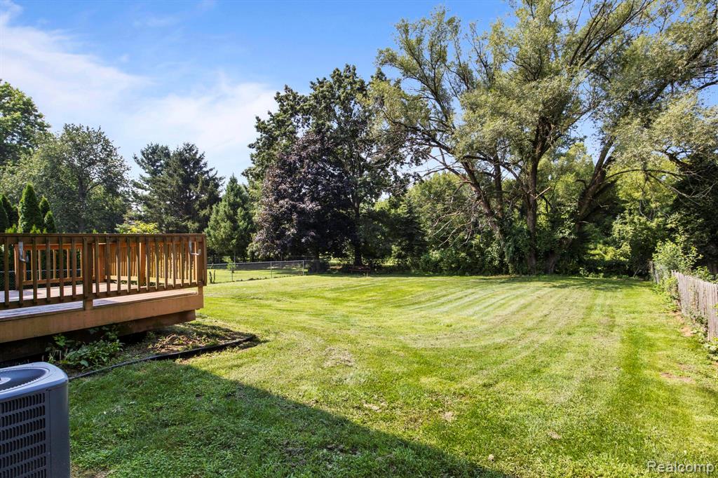 1709 Weyhill Drive, Wixom, MI 48393 — Photo 27