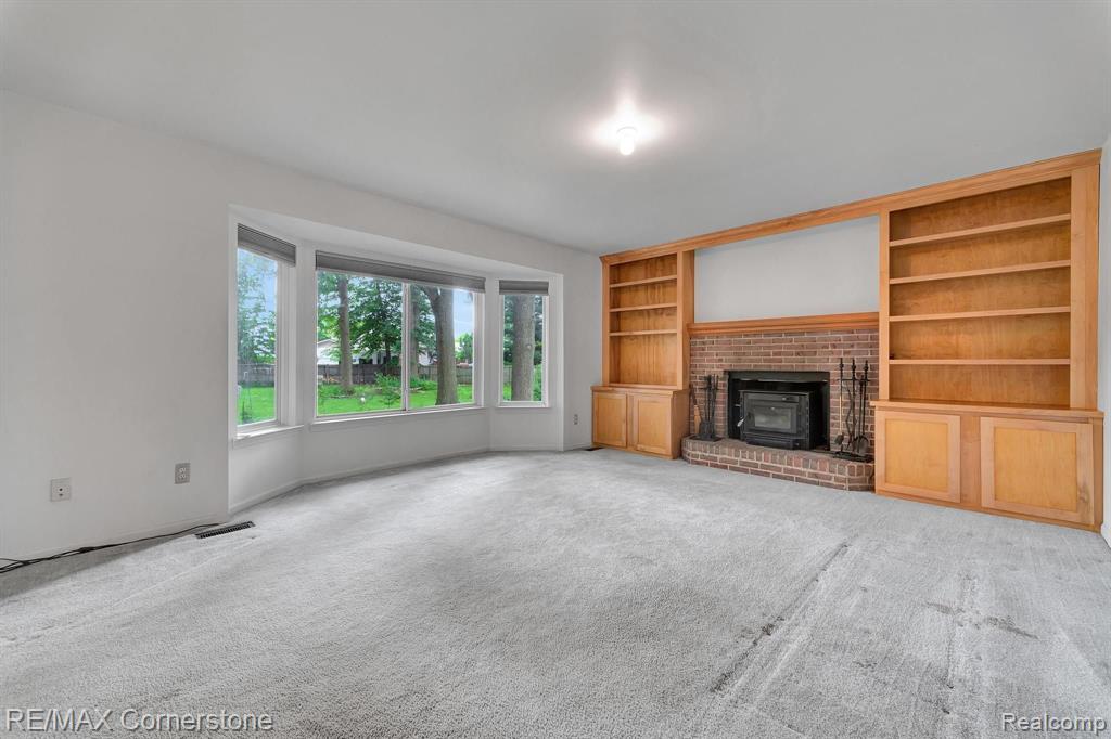 41899 CONNERWOOD Court, Canton, MI 48187 — Photo 17