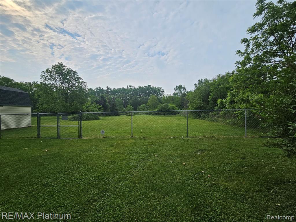7257 Miller Road, Swartz Creek, MI 48473 — Photo 8