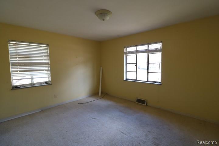 420 S Lynch Street, Flint, MI 48503 — Photo 9