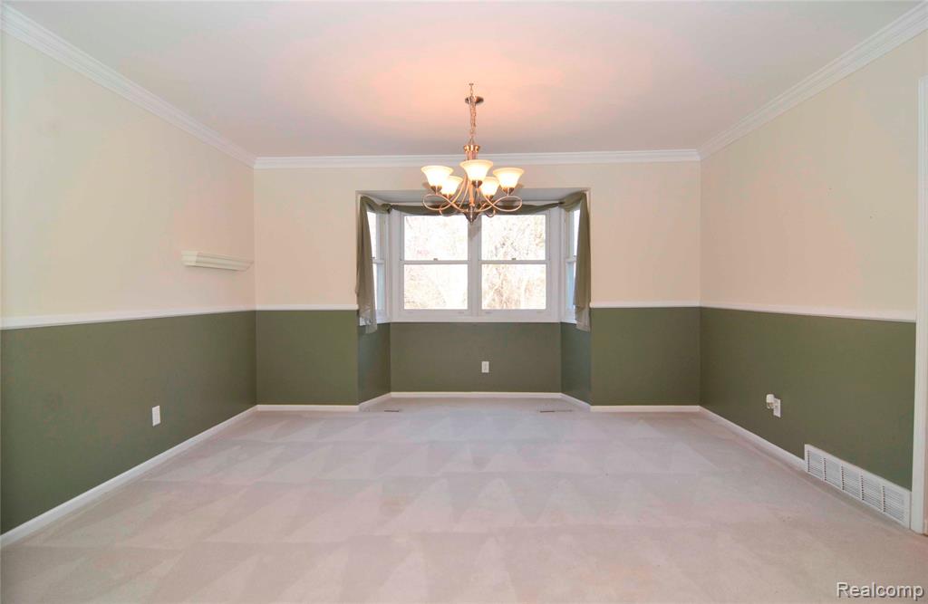 8152 Fairfield Circle, Springfield, MI — Photo 12
