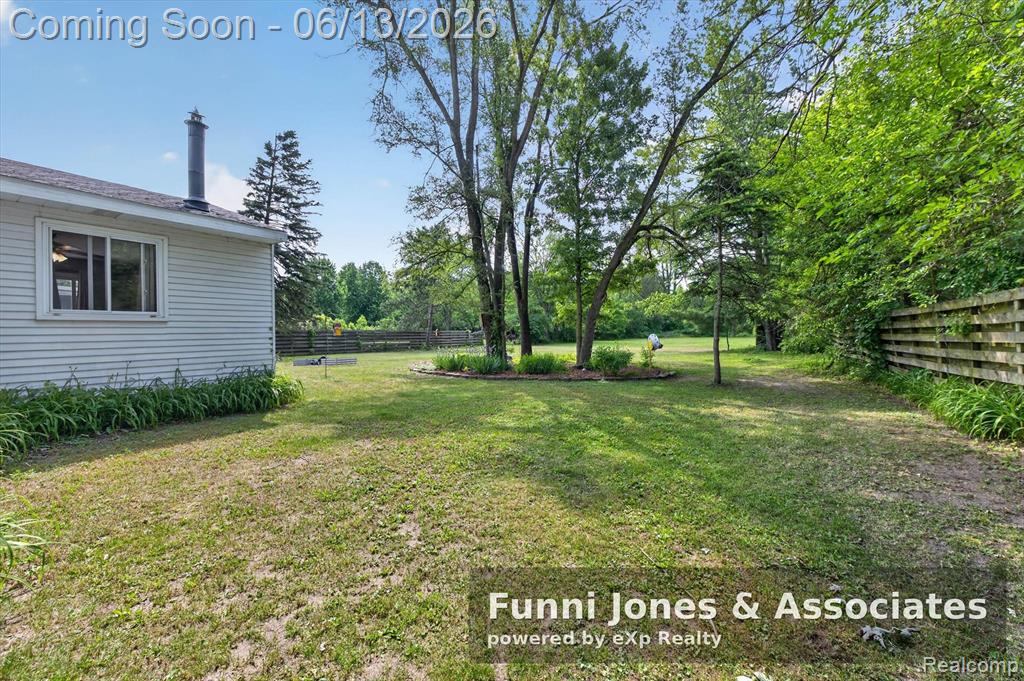 9650 Woodland Court, Ypsilanti, MI 48197 — Photo 32