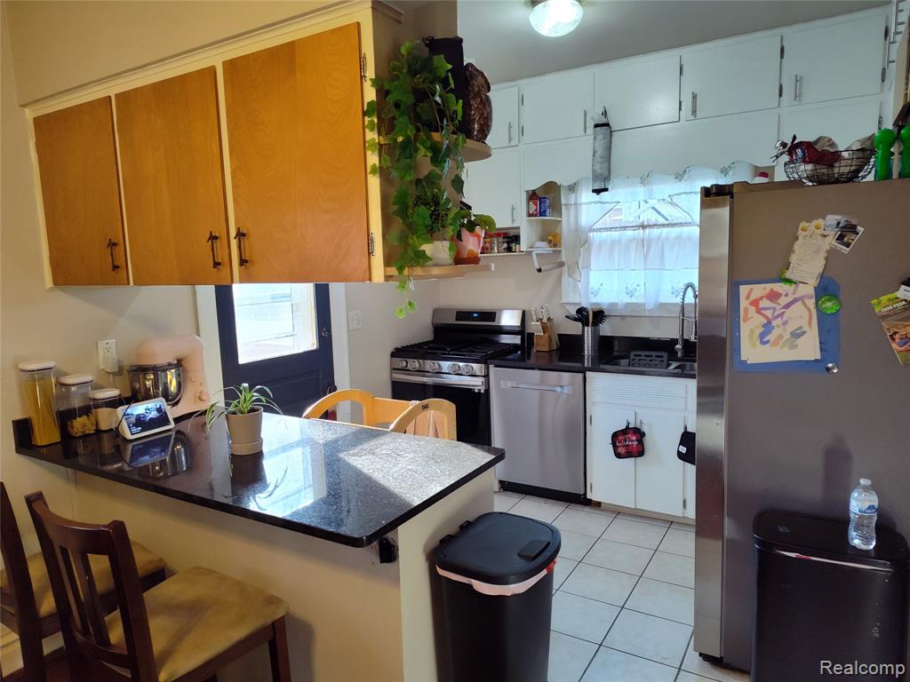 635 Laplaisance Road, Monroe, MI 48161 — Photo 7