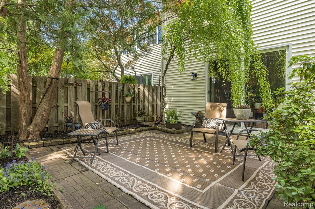 42683 Savoy Court, Northville, MI 48167 — Photo 40
