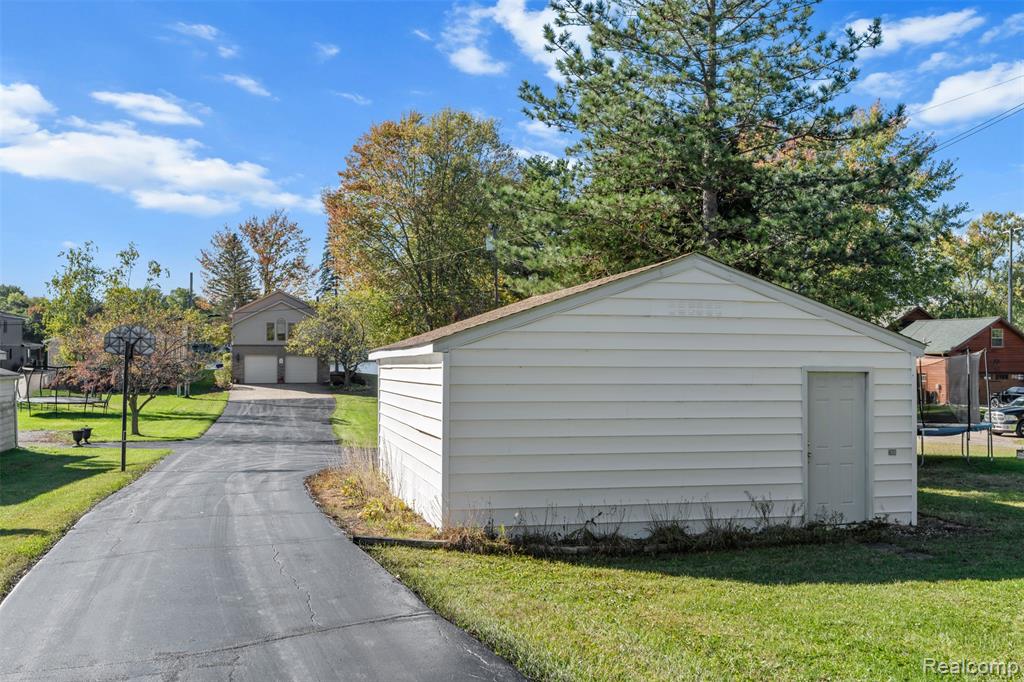 6125 Mabley Hill Road, Fenton, MI 48430 — Photo 12