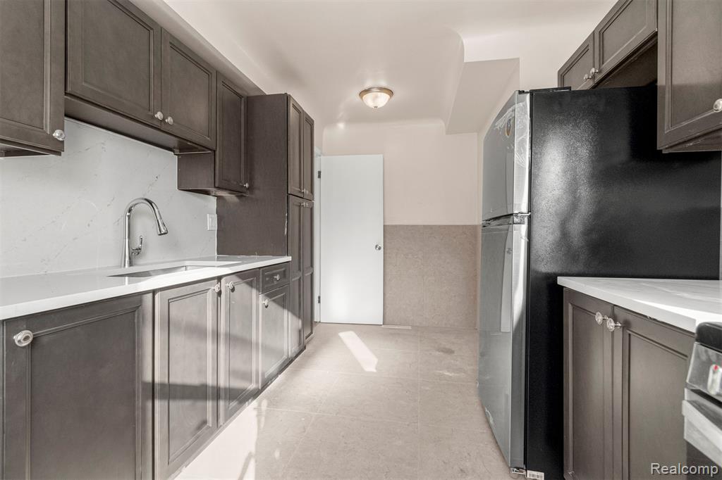 7801 Appoline Street, Dearborn, MI 48126 — Photo 15