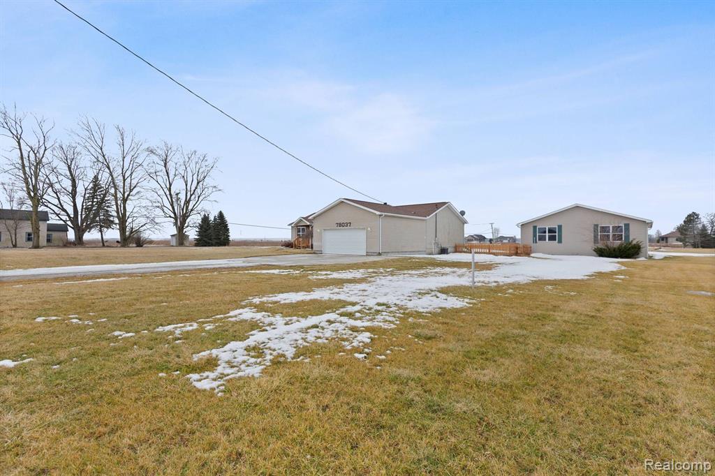 78037 DELAND Road, Richmond, MI 48062 — Photo 3