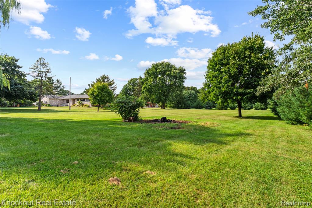 8058 Stanley Road, Flushing, MI 48433 — Photo 32