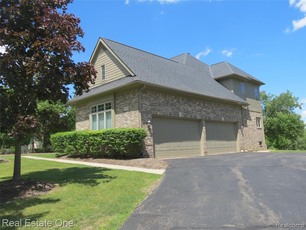 45702 Balfour Court, Novi, MI 48377 — Photo 2