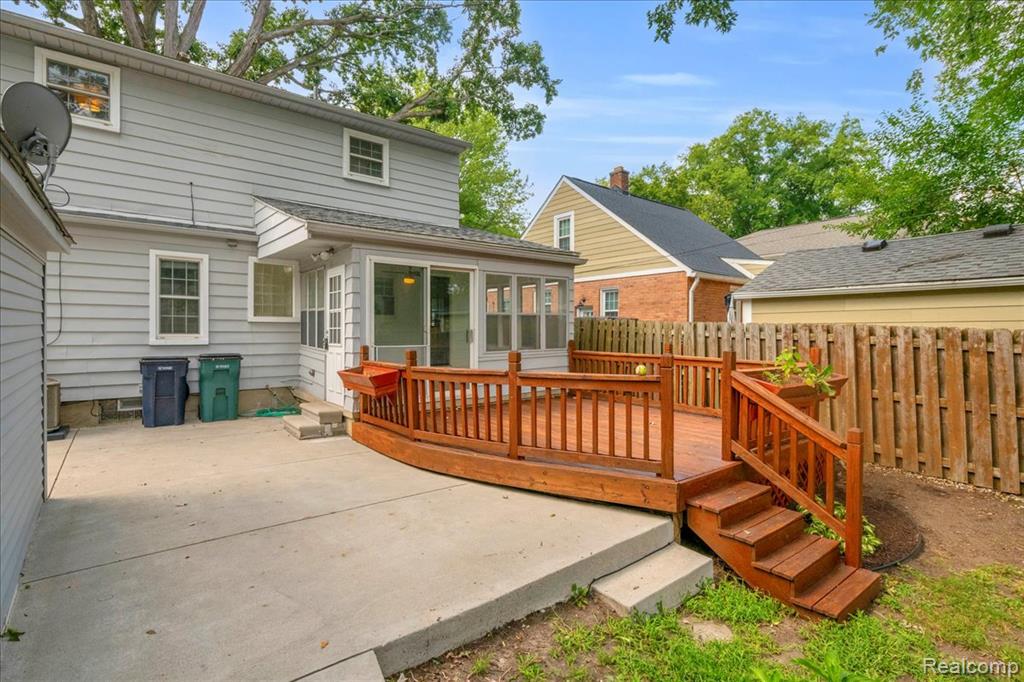 828 N Gainsborough Avenue, Royal Oak, MI 48067 — Photo 29