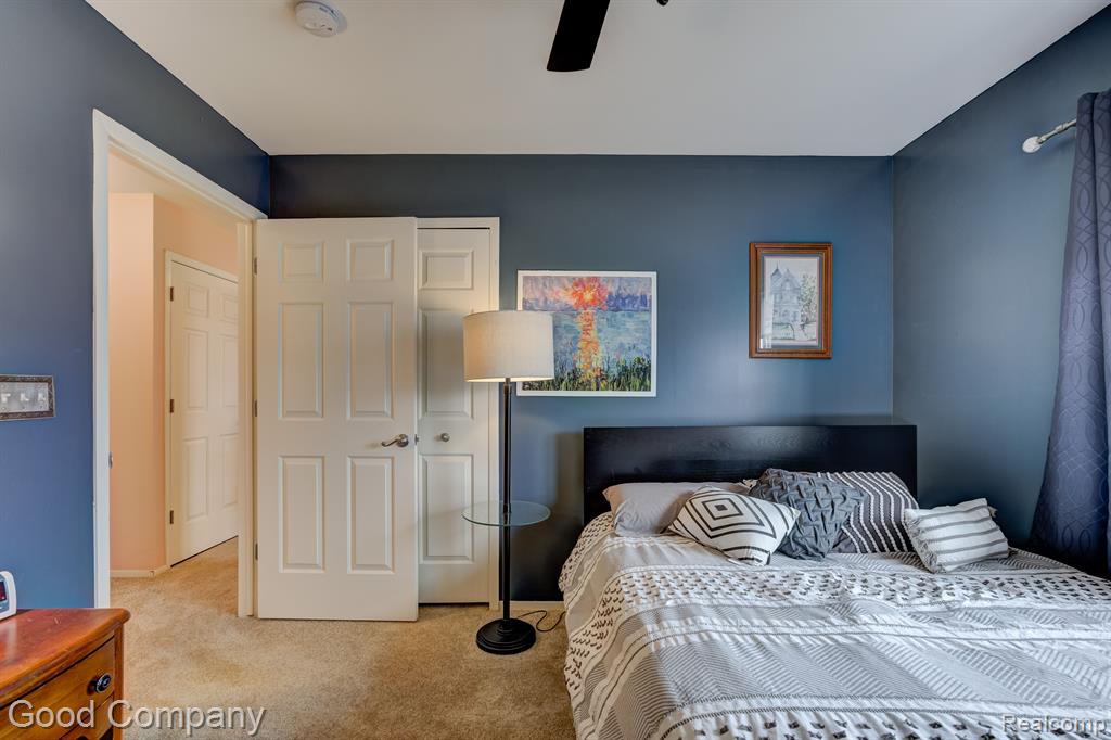 755 OAK POINT Lane, Madison Heights, MI 48071 — Photo 36