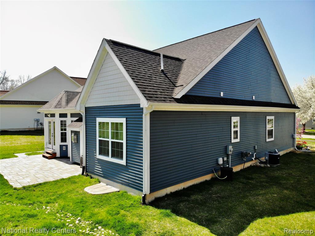 7478 Village Court, 27, Davisburg, MI 48350 — Photo 5