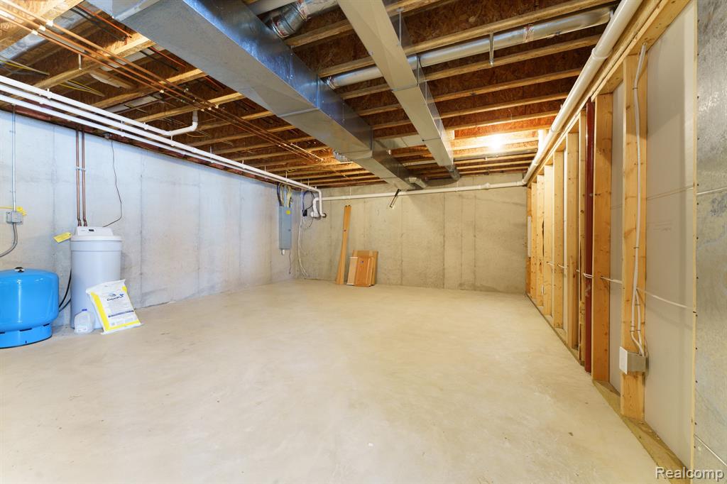 1052 E DEXTER Trail, Dansville, MI 48819 — Photo 31