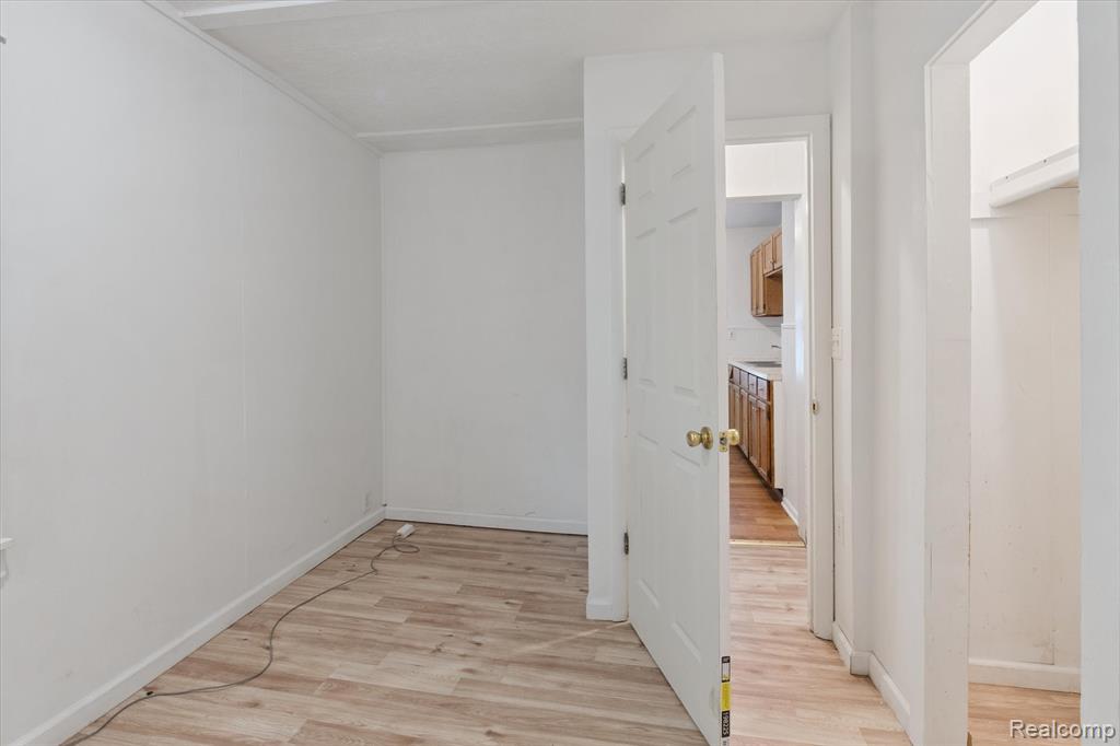 7028 PACKARD Avenue, Warren, MI 48091 — Photo 15