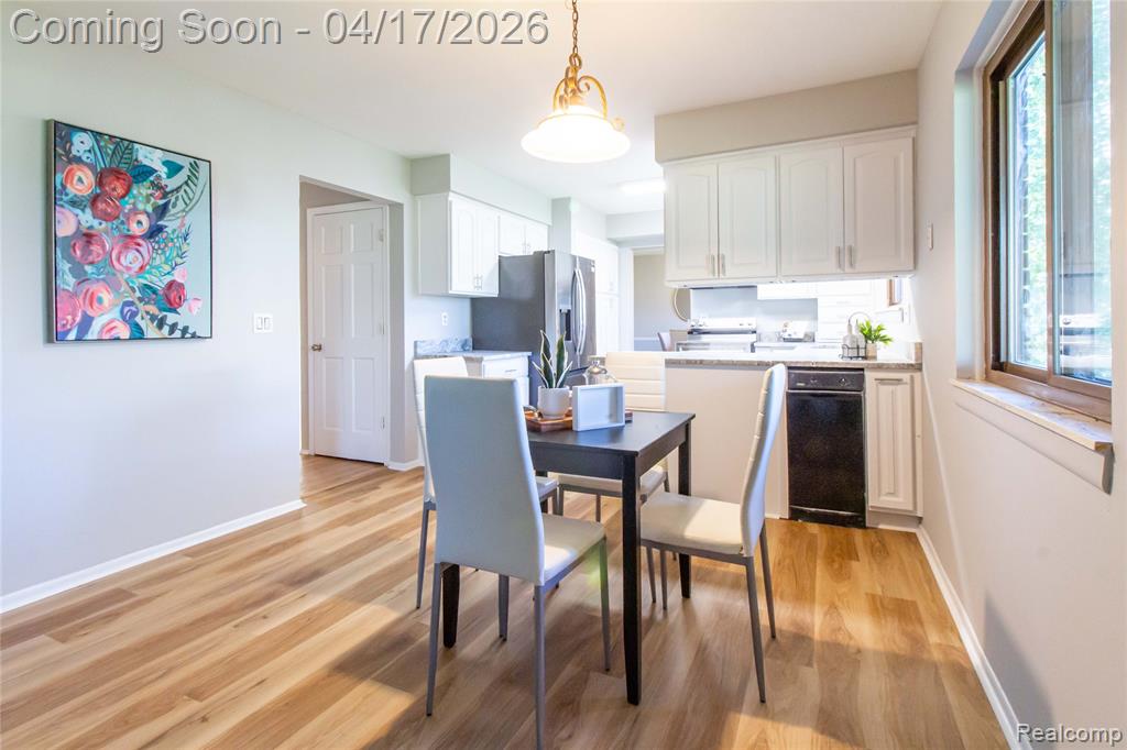 845 Longfellow Drive, Troy, MI 48085 — Photo 14