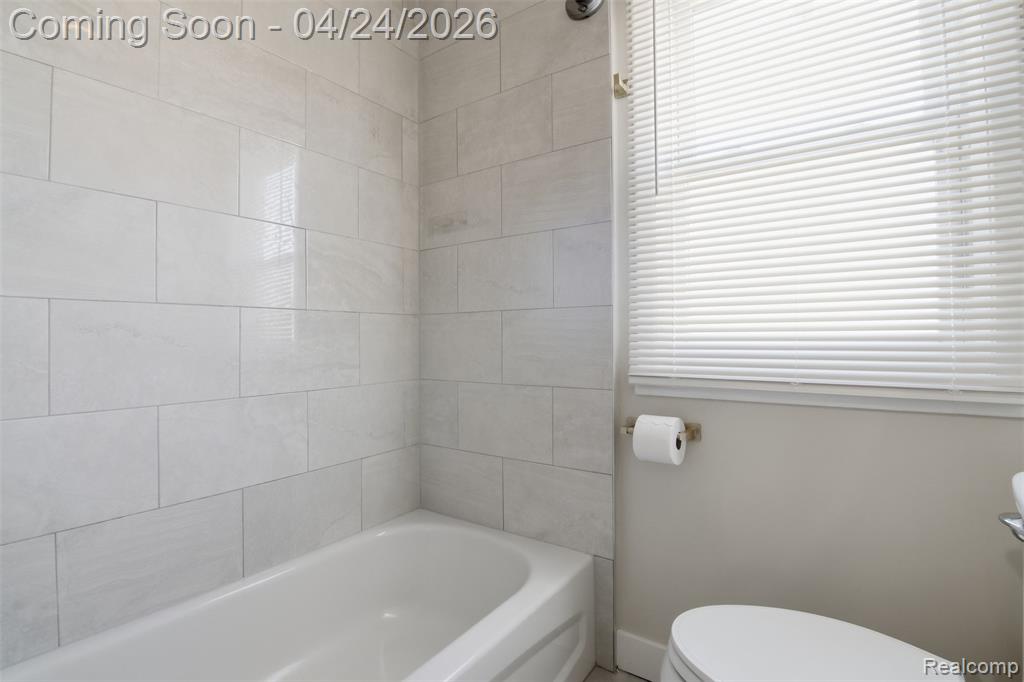 22063 Brittany Avenue, Eastpointe, MI 48021 — Photo 26