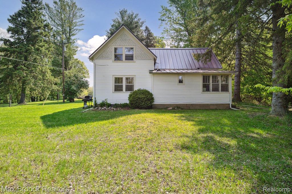 67 SUUPPI Drive, Lapeer, MI 48446