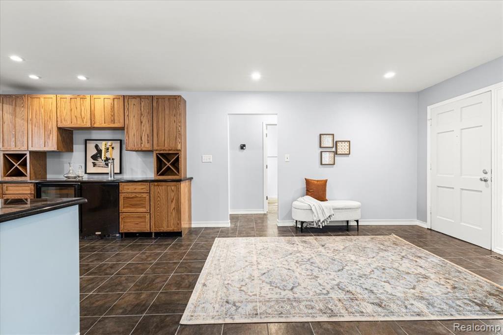 9240 Allen Road, Clarkston, MI 48348 — Photo 12