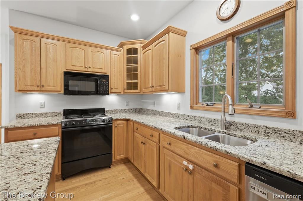 10261 Coachman Court, Davison, MI 48423 — Photo 20