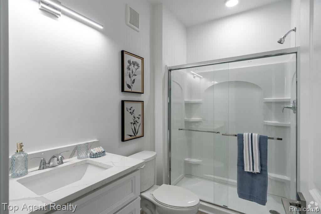 31601 Gabby Court, Chesterfield, MI 48047 — Photo 5