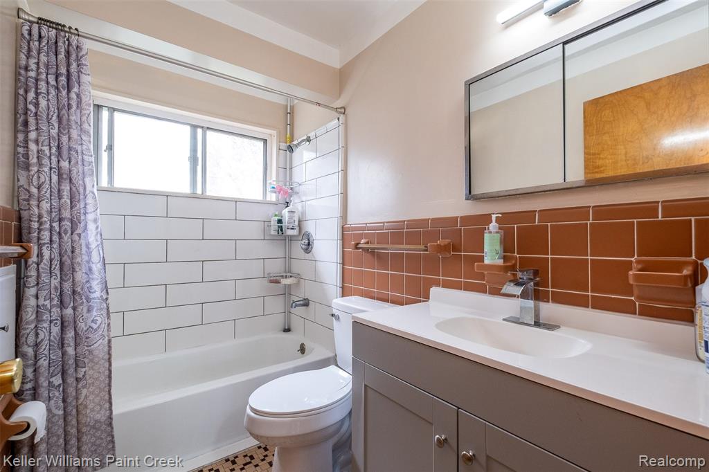 5134 Canterbury Lane, Warren, MI 48092 — Photo 24