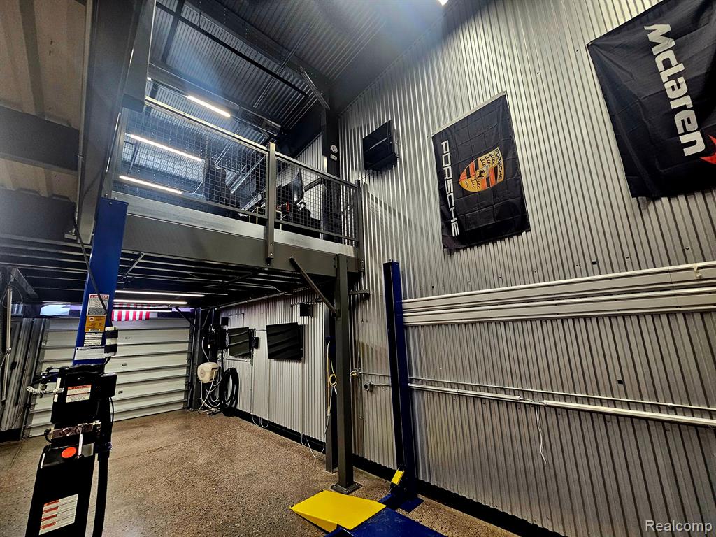 48 PIT Lane, Pontiac, MI 48341 — Photo 11